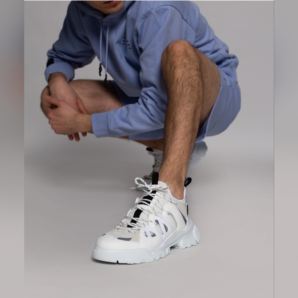 Unisex MCQ by Alexander McQueen Orbyt Descender sz 9